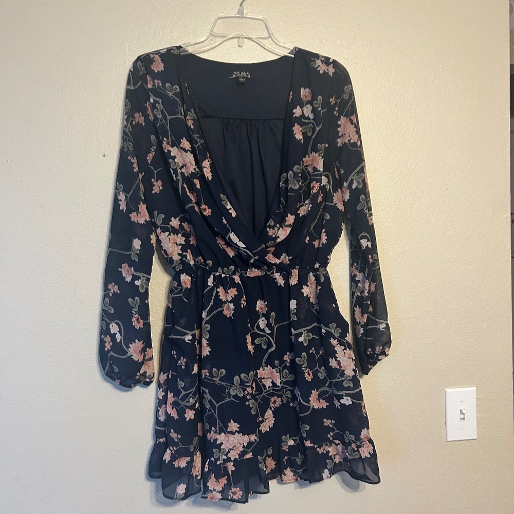 Long sleeve floral short dress